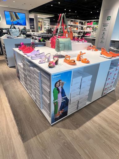 Vorschau Bild von Das neue Storekonzept in einer DEICHMANN-Filiale im
G3 in Gerasdorf