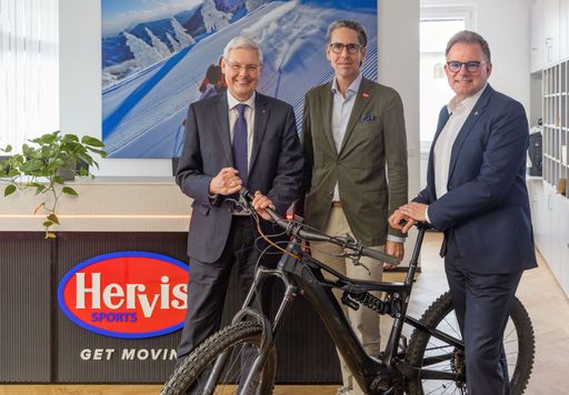 UNIQA und Hervis starten Kooperation mit
innovativer Fahrradversicherung
