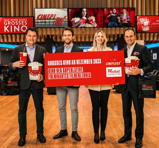 v.l.n.r.: Christof Papousek, Geschäftsführer
Cineplexx; Lucas Langhammer, Prokurist | Business Development
Cineplexx; Verena Haller, Head of Operating Management Austria &
Germany; Paul Douay, Director of Operations Austria & Germany