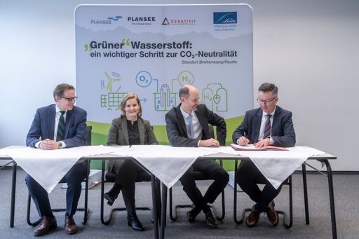 Vorschau Bild von Unterzeichnung der Vereinbarung