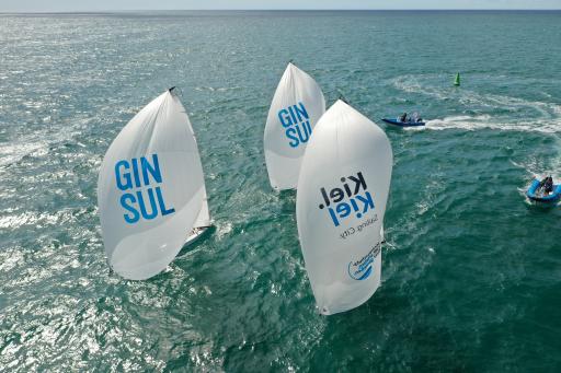 Vorschau Bild von SAILING Champions League Qualifier 2023 Vilamoura / Die
Verwendung dieses Bildes für redaktionelle Zwecke ist unter
Beachtung aller mitgeteilten Nutzungsbedingungen zulässig und dann
auch honorarfrei. Veröffentlichung ausschließlich mit
Bildrechte-Hinweis.
