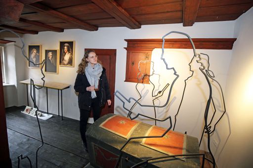  Blick in die neue Dauerausstellung &quot;Götterfunken&quot; im
Schillerhaus Leipzig, die am 1. April 2023 eröffnet. Beim
Schillerhaus handelt es sich um die älteste Literaturgedenkstätte
Deutschlands. Friedrich Schiller weilte hier 1785 und arbeitete u.a.
an der Ode &quot;An die Freude&quot; und am &quot;Don Carlos&quot;.
/ Die Verwendung dieses Bildes für redaktionelle Zwecke ist unter
Beachtung aller mitgeteilten Nutzungsbedingungen zulässig und dann
auch honorarfrei. Veröffentlichung ausschließlich mit
Bildrechte-Hinweis.