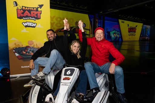 Vorschau Bild von Sportler Fadi Merza, Miss Europe Beatrice Turin und
Mr. Ferrari Heribert Kasper sind bereits Fans von BattleKart