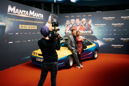 Til Schweiger und Tina Ruland bei der Weltpremiere von MANTA
MANTA - ZWOTER TEIL in Köln. / Die Verwendung dieses Bildes für
redaktionelle Zwecke ist unter Beachtung aller mitgeteilten
Nutzungsbedingungen zulässig und dann auch honorarfrei.
Veröffentlichung ausschließlich mit Bildrechte-Hinweis.