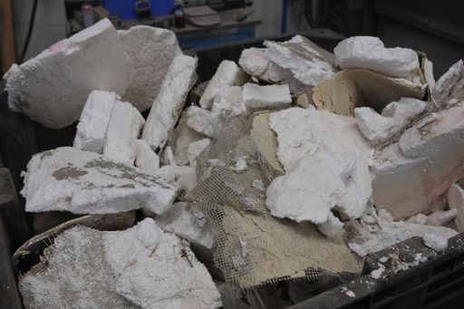 Probenmaterial aus maschinellem Rückbau eines
Wärmedämmverbundsystems (WDVS)