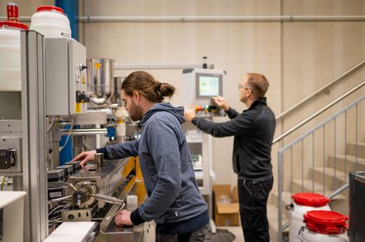 Vorschau Bild von Am Standort von Greiner Zeroplast in Spillern
werden Alternativen zu heute gängigen Kunststoffen für den täglichen
Gebrauch entwickelt und zur Marktreife geführt.