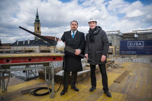 links: Klemens Hallmann, Gründer der HALLMANN
Holding und alleiniger Eigentümer der SÜBA AG; rechts: Manfred
Wachtler, Vorstand SÜBA AG