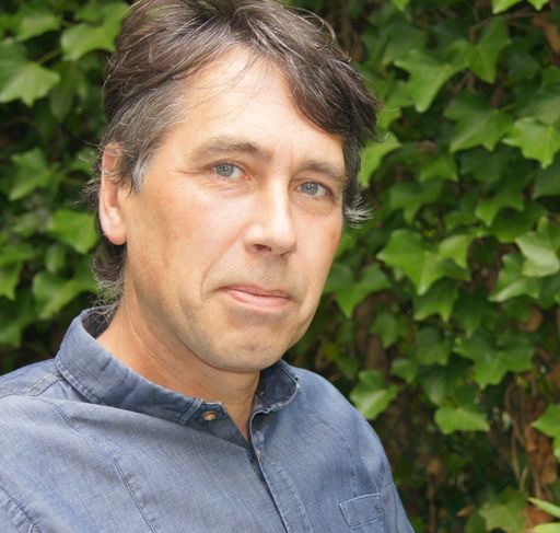  Dr. Marcus Dengler - Forscher für Ozeanzirkulation und
Klimadynamik bei GEOMAR – Helmholtz Zentrum für Oze-anforschung Kiel
und Programmmitgestalter des Ozeanschwerpunktes bei der
Jahresver-sammlung der Geowissenschaftler (EGU)