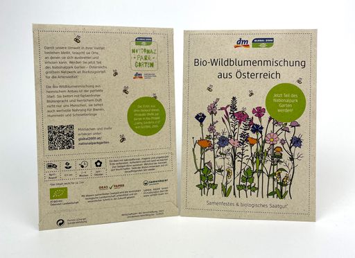 Vorschau Bild von Von Mitte April bis Mitte Mai sind in den dm
Filialen Samensäckchen mit Bio-Wildblumen-Saatgut aus heimischen
Anbau erhältlich. Von dem Kaufpreis gehen 1 € pro Samensäckchen an
das GLOBAL 2000 Projekt „Living Gardens 2.0”.