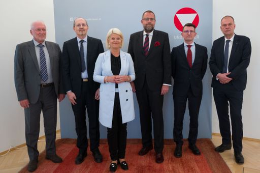FBM Tanner Einsetzung der
Beschaffungs-Prüfkommission am 12 04 2023 im BMLV