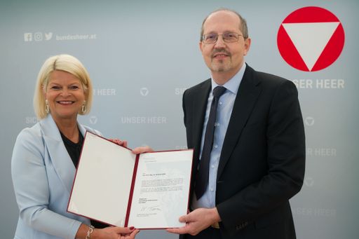 Vorschau Bild von FBM Tanner Einsetzung der
Beschaffungs-Prüfkommission am 12 04 2023 im BMLV