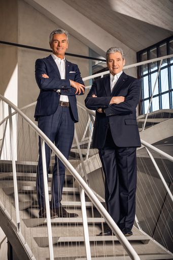  Die Vorstände der Lagermax Gruppe (v. li.) Thomas
Baumgartner, Alexander Friesz