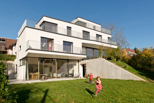 Doppelhaus Purkersdorf - ein solares Passivhaus mit
Bauteilaktivierung