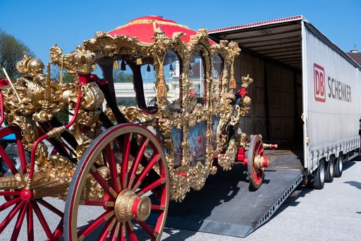 Vorschau Bild von BILD zu OTS - Imperial-Kutsche, der Krönungswagen
des kaiserlichen Hofes in Wien