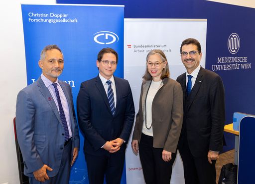 Jude Sauer, Martin Andreas, Michaela Fritz und Martin Gerzabek
bei der Eröffnung des CD-Labors für Microinvasive Herzchirurgie an
der MedUni Wien