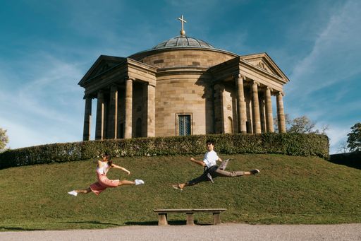  Stuttgarter Ballet vor Grabkapelle in Stuttgart