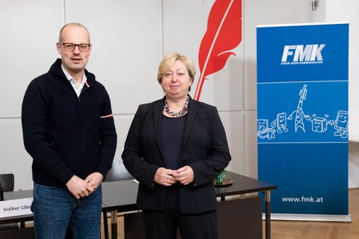 Volker Libovsky, Präsident des FMK und CTIO von
Magenta Telekom und Margit Kropik, Geschäftsführerin des FMK
berichteten über das vergangene Jahr 2022 und über aktuelle Themen
im Mobilfunksektor.