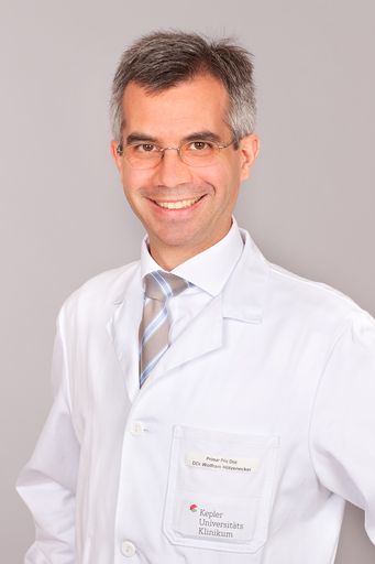 Vorschau Bild von ÖGAI-Präsident Univ.-Prof. Dr. Dr. Wolfram
Hötzenecker