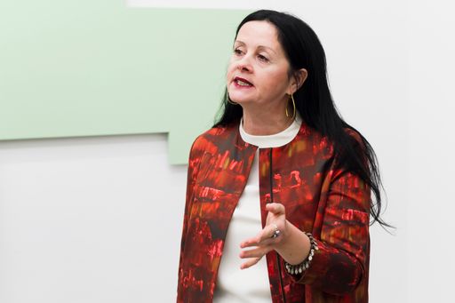 Vorschau Bild von Univ. Prof. Dr. phil. Sabine Flach (Zentrum für
Gegenwartskunst, Institut für Kunstgeschichte
Karl-Franzens-Universität Graz)