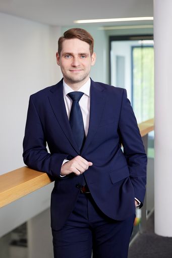 Alexander Müller verstärkt Haslinger / Nagele auf
Anwaltsebene