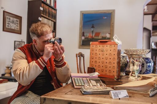 Vorschau Bild von Dimitri Schell trennt sich von privaten Stücken