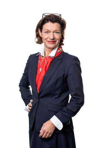  Dorotea Rebmann, erste Frau an der Spitze des iwp.