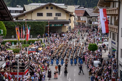 Vorschau Bild von Mit dem größten Trachtenumzug Österreichs fand das
Gauder Fest 2023 seinen glanzvollen Abschluss.