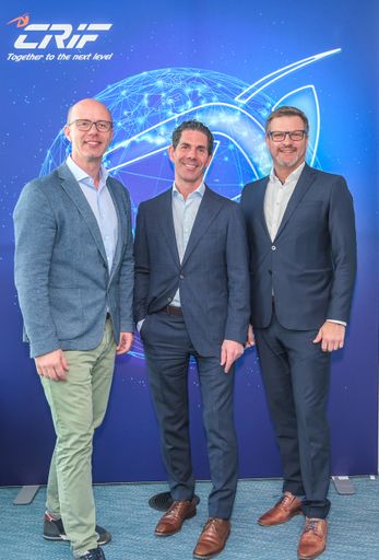 Im Bild (v.l.n.r.) - Boris Recsey (CEO, CRIF
Austria), Michael Dessulemoustier (CEO, Mazars Austria), Peter
Tötzer (ESG Specialist, CRIF Austria). © CRIF Austria/Brunhölzl