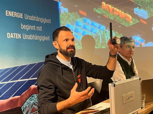 Vorschau Bild von Kai Siefert und Friedrich Pichler in der
Pressekonferenz