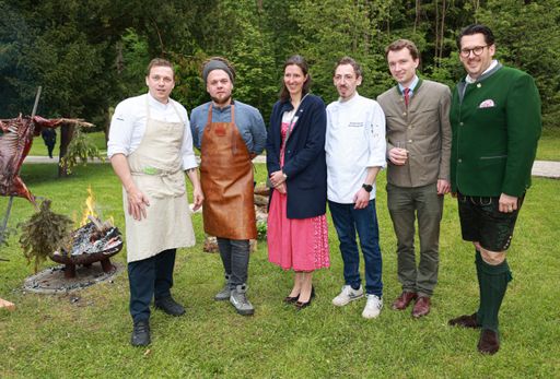 Vorschau Bild von Bad Ischl. Ausstellungseröffnung "Wir jagen...im
Salzkammergut" Marmorschlössl Bad Ischl.