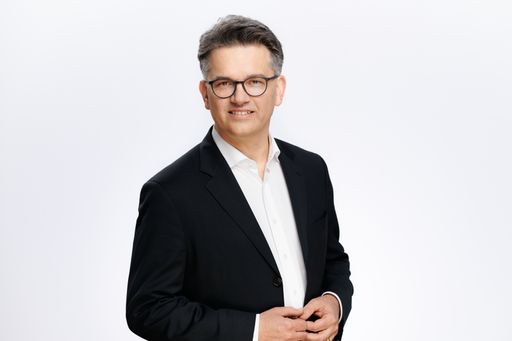 Vorschau Bild von Dr. Botond Ponner, Medical Director bei AstraZeneca
Österreich