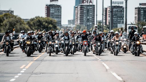 Hunderte Motoorradfahrer beim Gentleman's Ride
Vienna