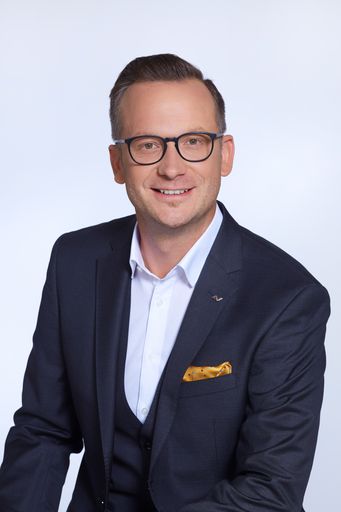 Vorschau Bild von AUVA-Arbeitsunfallstatistik 2022: Ende der Pandemie
sorgt für Anstieg bei Arbeitsunfällen. Bild zeigt AUVA-Obmann Mario
Watz.