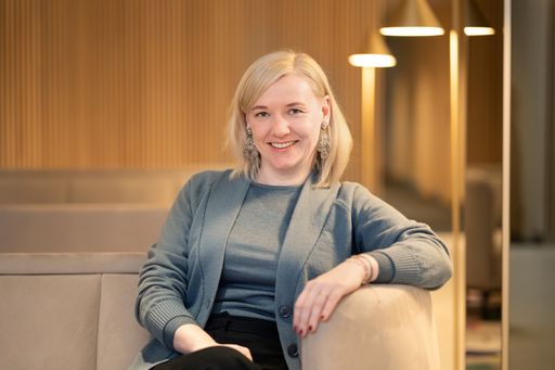 Mag. Christina Wieser berät Aufsichtsräte und
Geschäftsführungen zur neuen Rolle in der nachhal-tigen
Transformation.