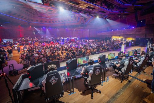  E-Sportler:innen treten im Austria Center Vienna
gegeneinander an