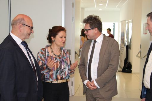 Vorschau Bild von Das Rektorat der Pädagogischen Hochschule Wien
begrüsst Bundesminister Martin Polaschek beim eBazar