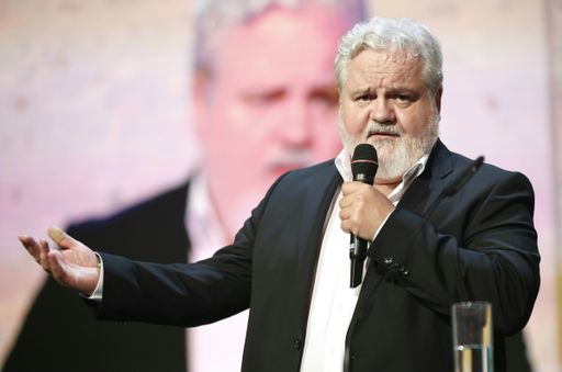 Das Branchenmagazin „Österreichs Journalist:in“
kürte APA-Chefredakteur Johannes Bruckenberger am Mittwoch, 24. Mai
2023, zum „Chefredakteur des Jahres“ 2022.