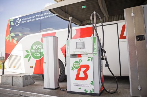 Vorschau Bild von 90 % weniger CO2: Blaguss setzt als erste Busflotte
Österreichs auf fossilfreien Treibstoff