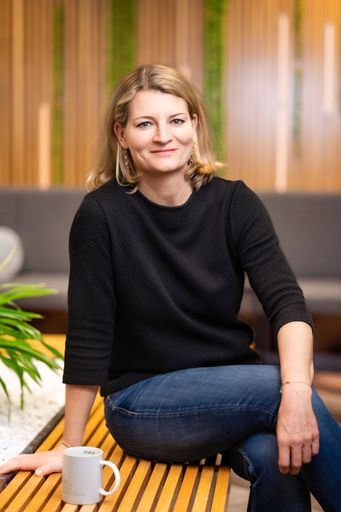 Vera Reichlin-Meldegg kümmern sich als regionaler
"Service Region Custodian" darum, dass kulturelle Werte überall
gleichermaßen gelebt werden.