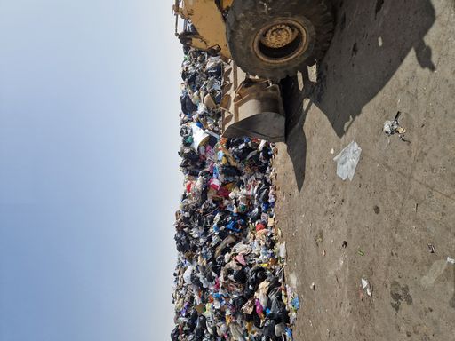 Vorschau Bild von Hausmüll in Riad in der Recyclinganlage / Die Verwendung dieses
Bildes für redaktionelle Zwecke ist unter Beachtung aller
mitgeteilten Nutzungsbedingungen zulässig und dann auch honorarfrei.
Veröffentlichung ausschließlich mit Bildrechte-Hinweis.