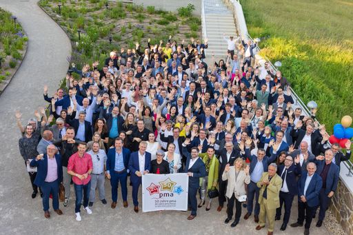 Vorschau Bild von Projekt Management Austria: Ein Hoch auf 50 Jahre
pma - Großes Gruppenfoto