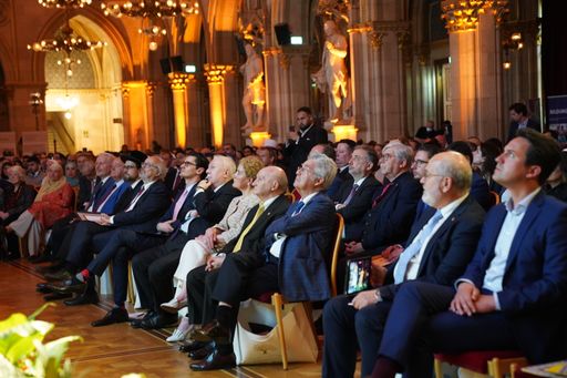 Vorschau Bild von Ehrengäste feiern das Lebenswerk von Prof. Anas
Schakfeh