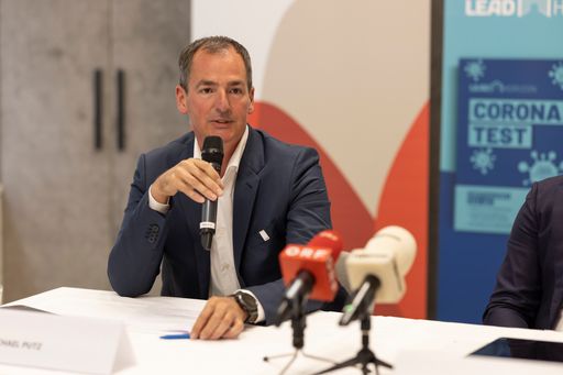 Vorschau Bild von Pressekonferenz zum Ermittlungsverfahren gegen
Michael Putz