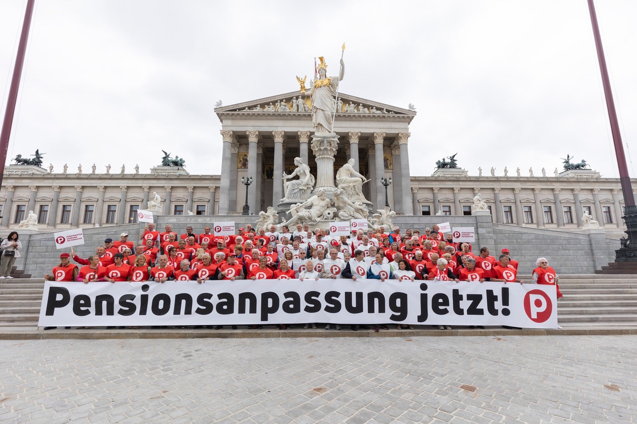 Unabhängiger Pensionistenverband demonstriert für Pensionsanpassung JETZT
