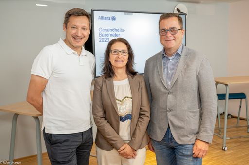 Dr. Dragan Dokic, Allianz-Gesundheitsexperte; Prok.
Birgit Starmayr, Vorständin market-Institut und Mag. Christoph
Marek, Vorstand Allianz bei der Pressekonferenz anlässlich der
Präsentation des Allianz Gesundheitsbarometers 2023.