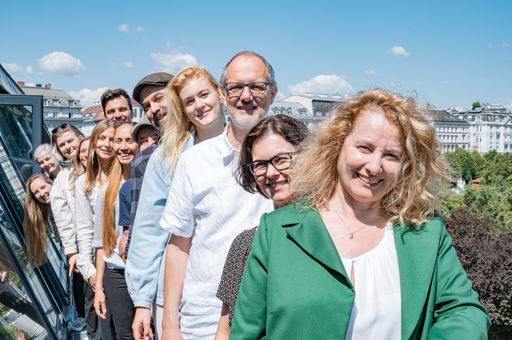 Vorschau Bild von Im Hintergrund: das neue Office von VERDINO