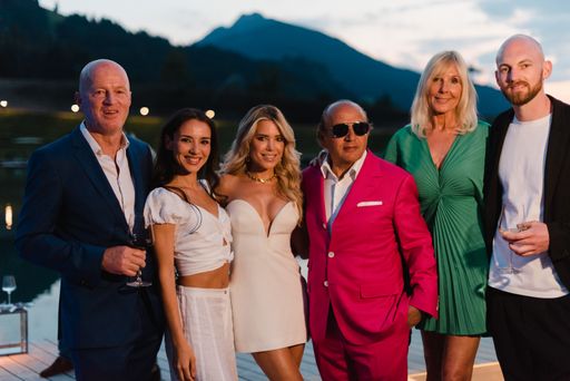 v.l.n.r.: Gerhard Altenberger, Emilia Wellbrock,
Sylvie Meis, Hadi Teherani, Anja Henning, Philipp Altenberger