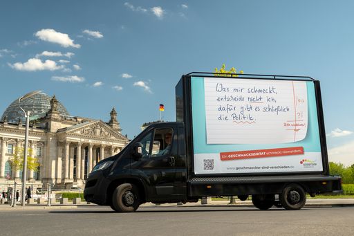 Tag der Süße 2023: Geschmacksfreiheit in Gefahr ©Credit
Süßstoff-Verband. / Die Verwendung dieses Bildes für redaktionelle
Zwecke ist unter Beachtung aller mitgeteilten Nutzungsbedingungen
zulässig und dann auch honorarfrei. Veröffentlichung ausschließlich
mit Bildrechte-Hinweis.