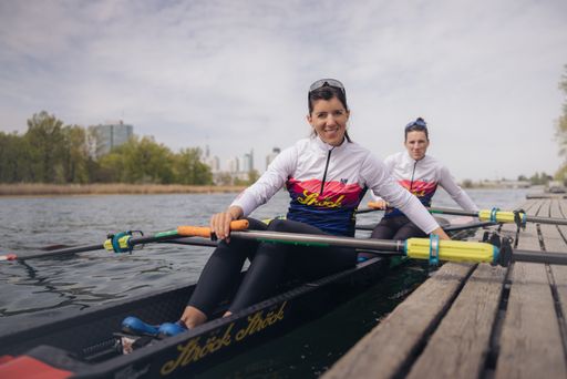 Mit Olympia-Bronzemedaillengewinnerin Magdalena
Lobnig verbindet Ströck bereits seit 2016 eine langjährige
Partnerschaft. Die familiengeführte Traditionsbäckerei Ströck
erweitert nun die Partnerschaft und holt auch Katharina Lobnig ins
Boot.