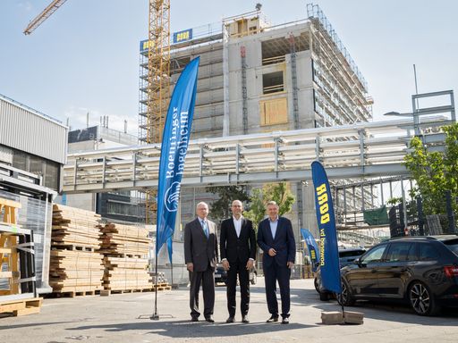 Dachgleichenfeier des neuen Krebsforschungsgebäudes
von Boehringer Ingelheim in Wien.